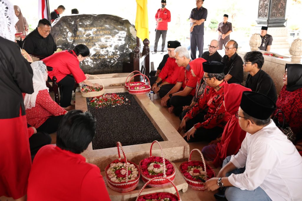 Ganjar Mahfud