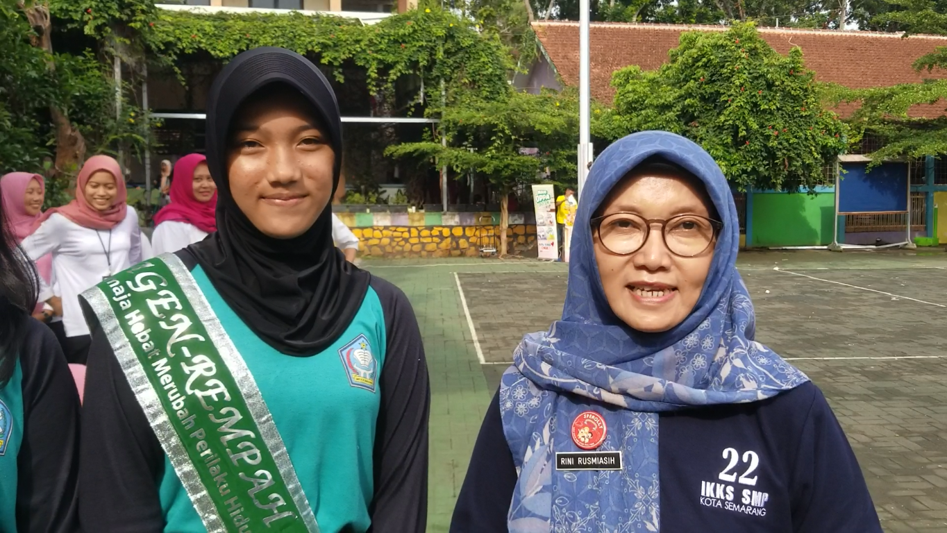Kepala SMPN 22 Semarang, Rini Rusmiasih saat menyampaikan kegembiraannya terkait kegiatan PITERPAN yang dilaksanakan, Semarang 28/11/2023. (Sapto)