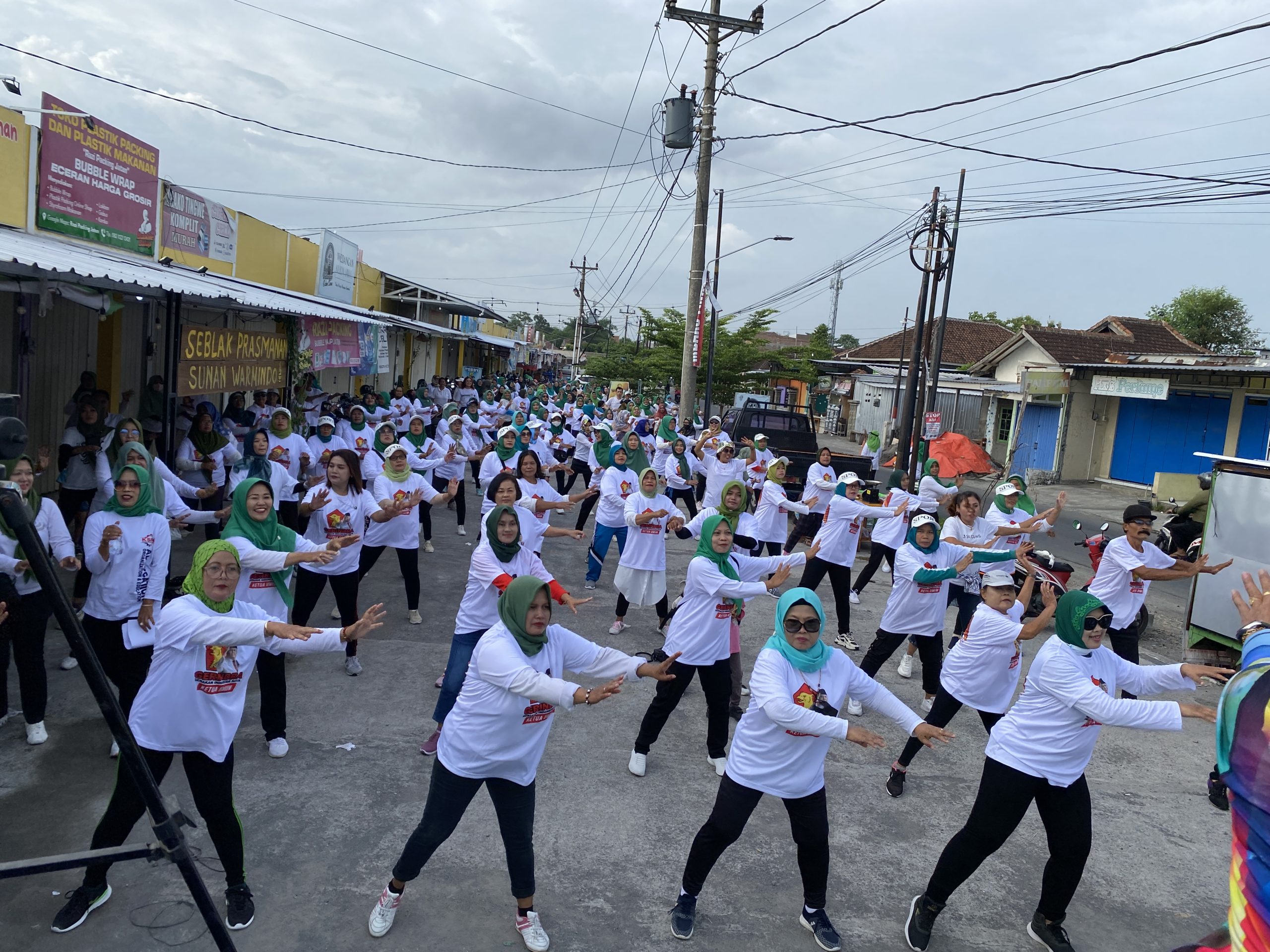JULI TRI senam gemoy