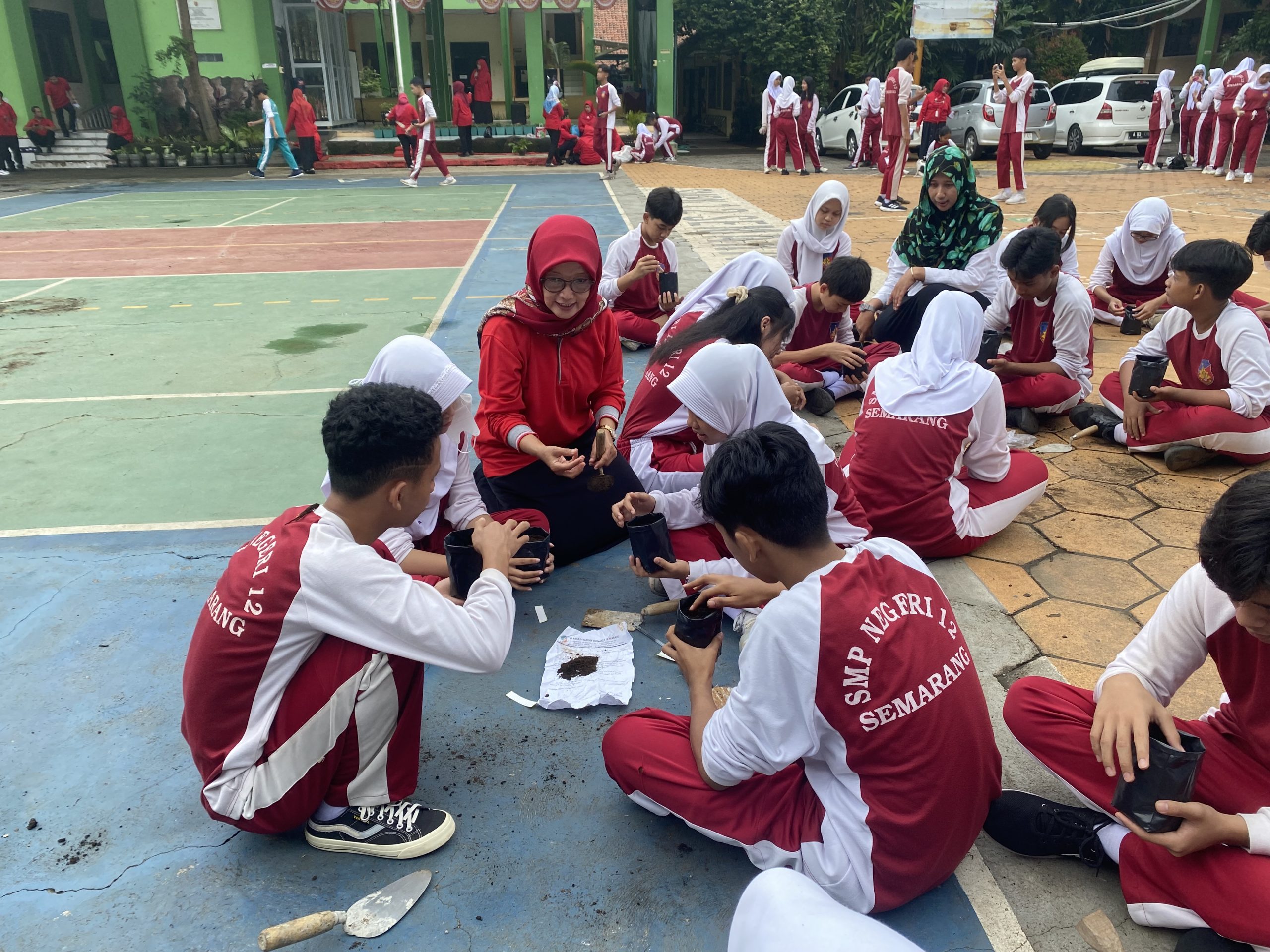 Rini Rusmiasih