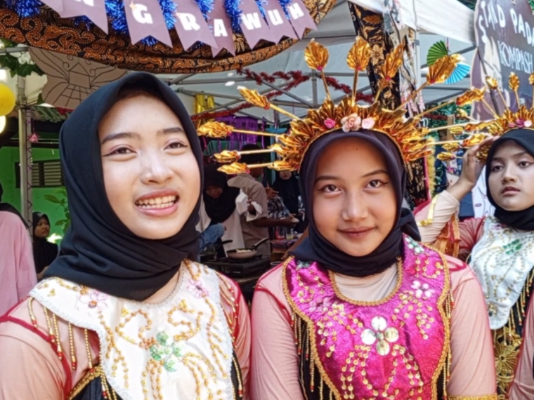 Valen SMPN 16 