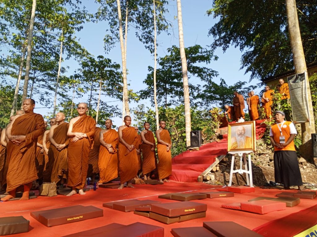 Bhikkhu Thudong
