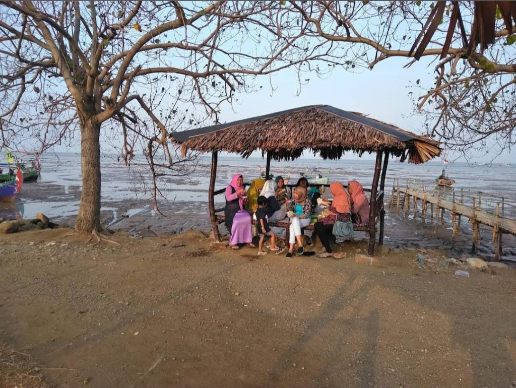 Pantai Idola