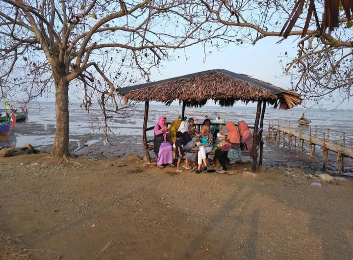 Pantai Idola